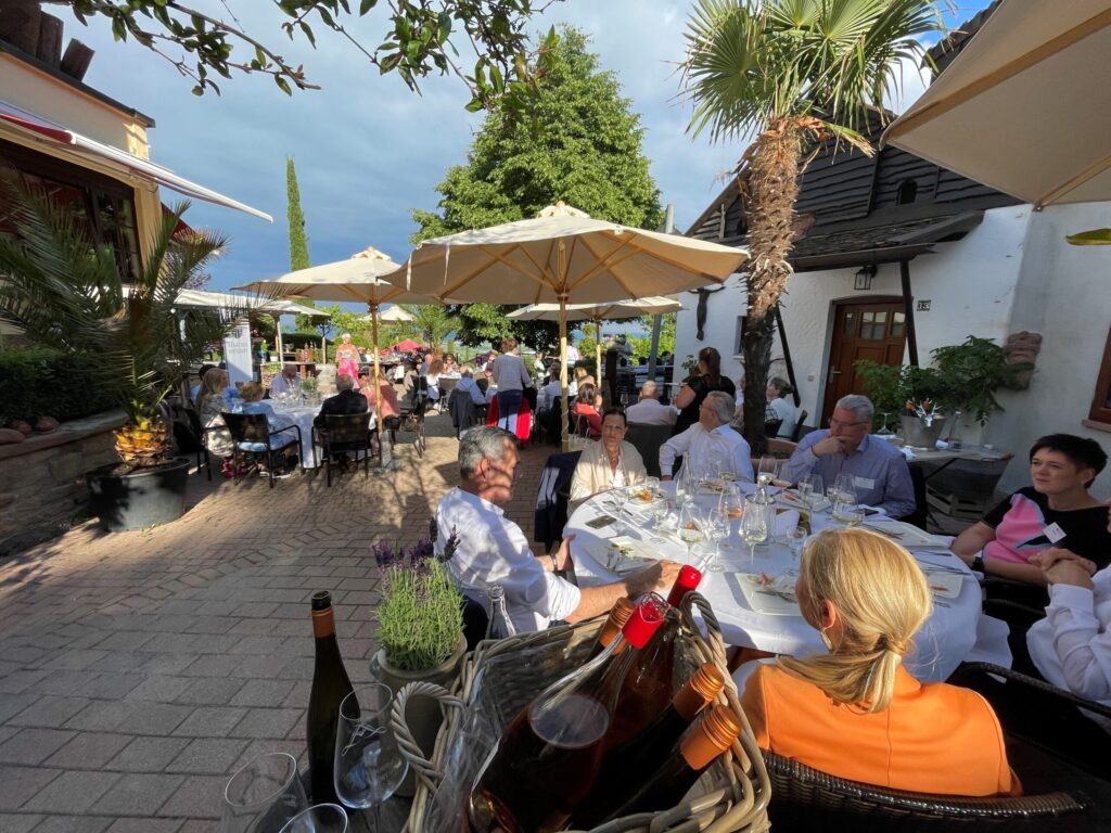 Senat der Wirtschaft beim Weinblütenfest